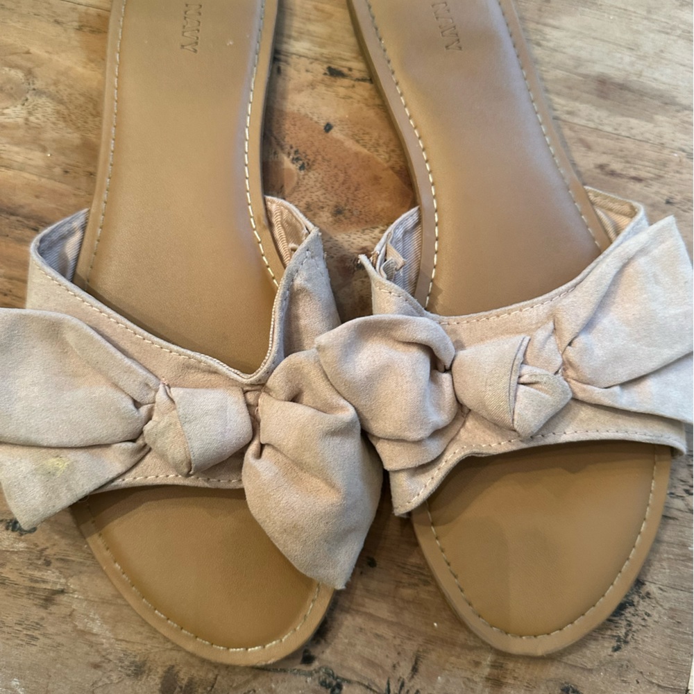 Old Navy cute bow slip ons!